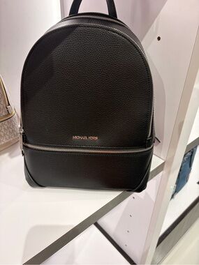Michael Kors leather Rhea Backpack Medium black new with tag